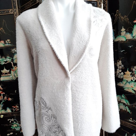 Chico's Jackets & Blazers - 🤗HP🤗 Chico's Size 2  Coatigan with Silver Embroidery